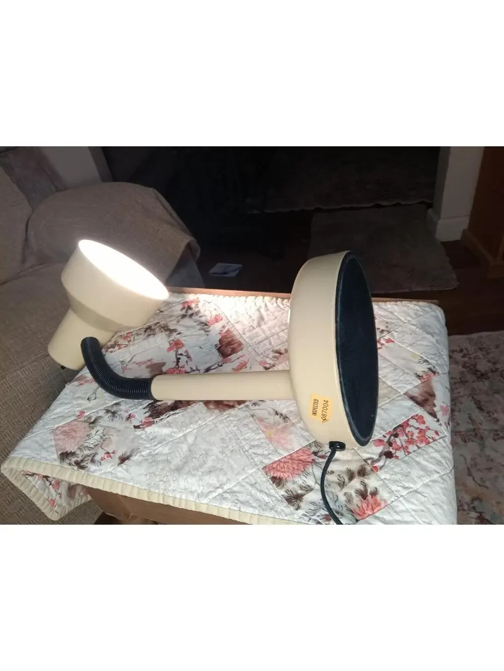 Beige Metal Gooseneck Desk Lamp 1970s No Signs Of Ware Holds Position Never Used
